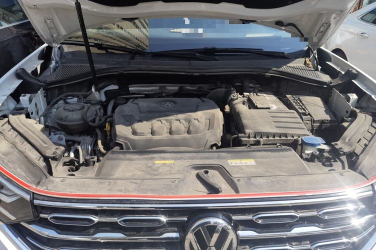 Used Volkswagen Tayron 2020 330TSI Two-Wheel Drive Luxury Smart Connectivity Version Engine Bay
