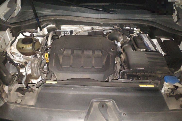 Used Volkswagen Tayron 2020 330TSI Two-Wheel Drive Luxury Smart Connectivity Version Engine Bay