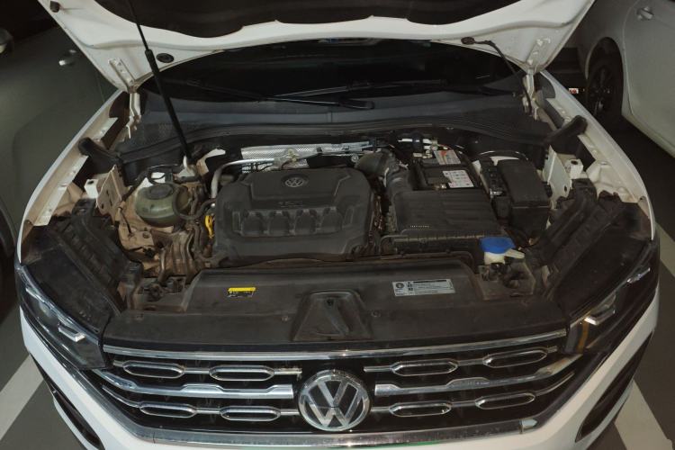 Used Volkswagen Tayron 2020 330TSI Two-Wheel Drive Luxury Smart Connectivity Version Engine Bay