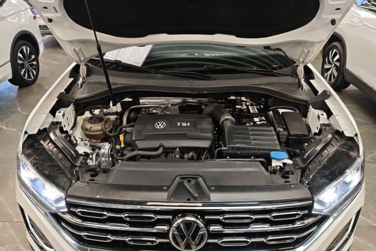 Used Volkswagen Tayron 2020 380TSI Four-Wheel Drive Luxury Connect Pro Edition Engine Bay