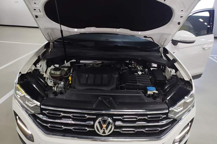 Used Volkswagen Tayron 2020 330TSI Two-Wheel Drive Luxury Smart Connectivity Version Engine Bay