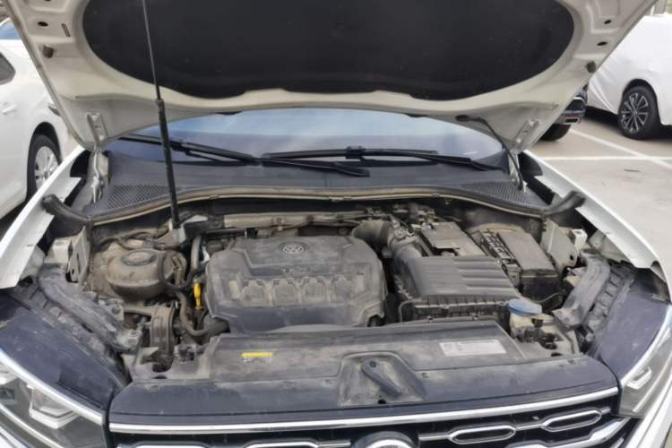 Used Volkswagen Tayron 2020 330TSI Two-Wheel Drive Luxury Smart Connectivity Version Engine Bay