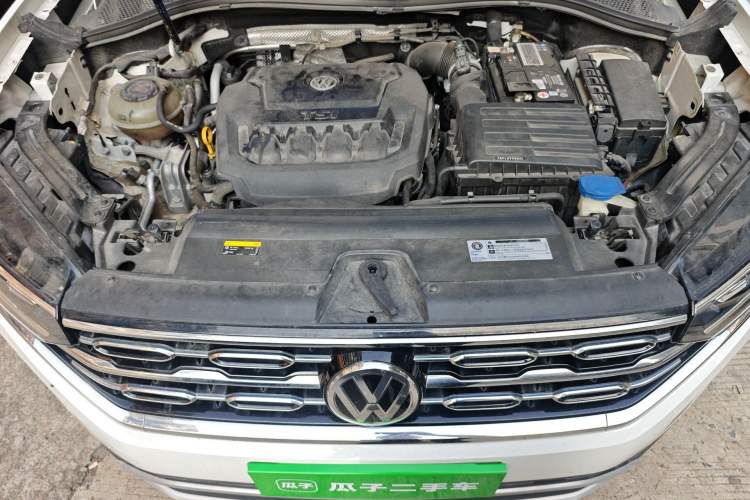 Used Volkswagen Tayron 2020 330TSI Two-Wheel Drive Luxury Smart Connectivity Version Engine Bay