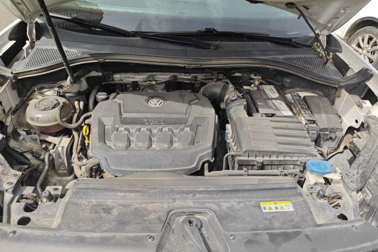 Used Volkswagen Tayron 2020 330TSI Two-Wheel Drive Luxury Smart Connectivity Version Engine Bay
