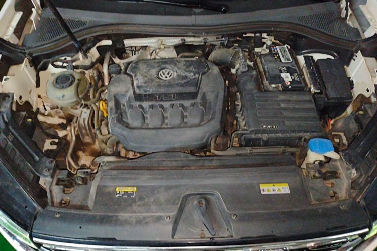 Used Volkswagen Tayron 2020 330TSI Two-Wheel Drive Luxury Smart Connectivity Version Engine Bay
