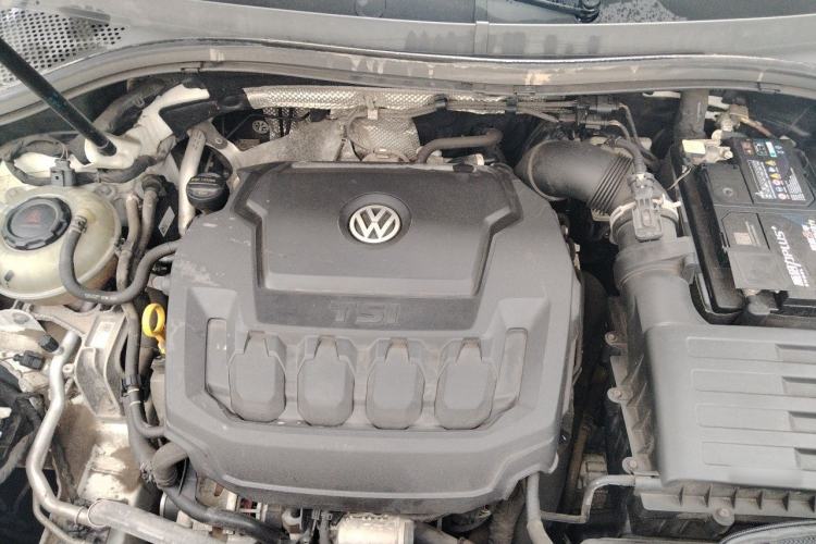 Used Volkswagen Tayron 2020 330TSI Two-Wheel Drive Luxury Smart Connectivity Version Engine Bay
