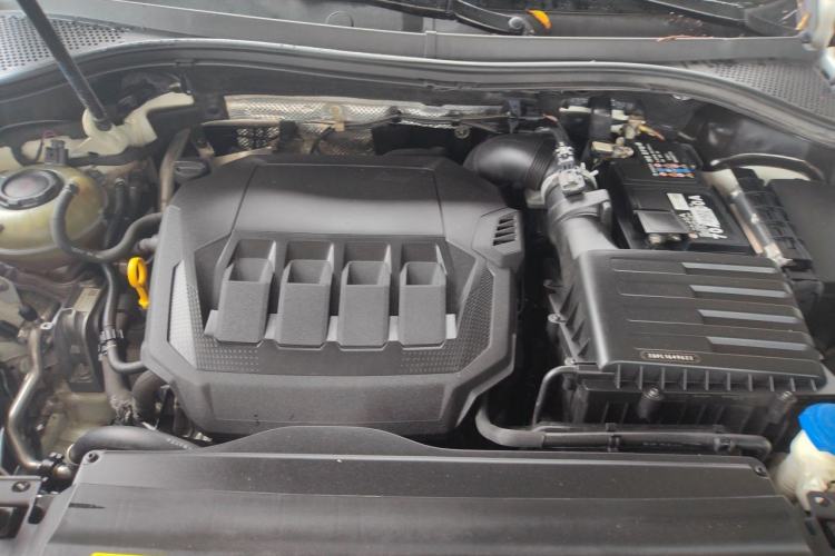 Used Volkswagen Tayron 2020 330TSI Two-Wheel Drive Luxury Smart Connectivity Version Engine Bay