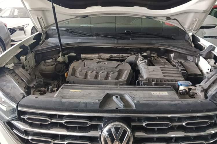 Used Volkswagen Tayron 2020 330TSI Two-Wheel Drive Luxury Smart Connectivity Version Engine Bay