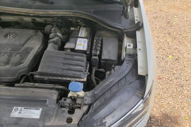 Used Volkswagen Tayron 2020 330TSI Two-Wheel Drive Luxury Connected Pro Edition Engine Bay Left