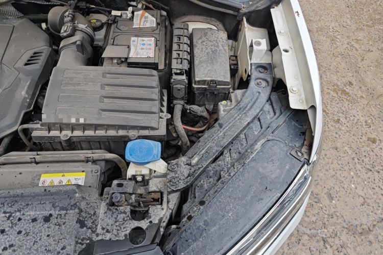 Used Volkswagen Tayron 2020 330TSI Two-Wheel Drive Luxury Connected Pro Edition Engine Bay Left