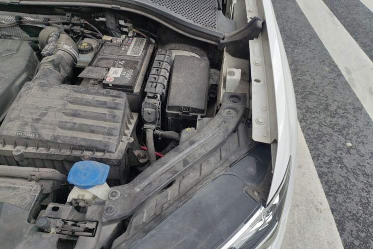 Used Volkswagen Tayron 2020 330TSI Two-Wheel Drive Luxury Smart Connectivity Version Engine Bay Left