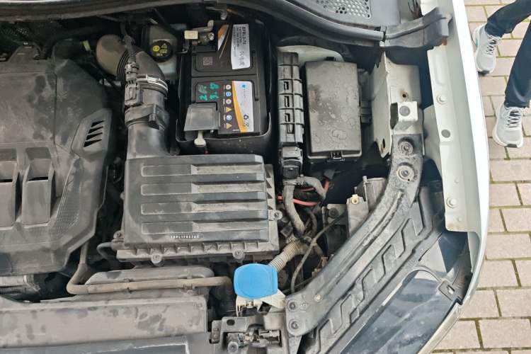 Used Volkswagen Tayron 2020 330TSI Two-Wheel Drive Luxury Smart Connectivity Version Engine Bay Left