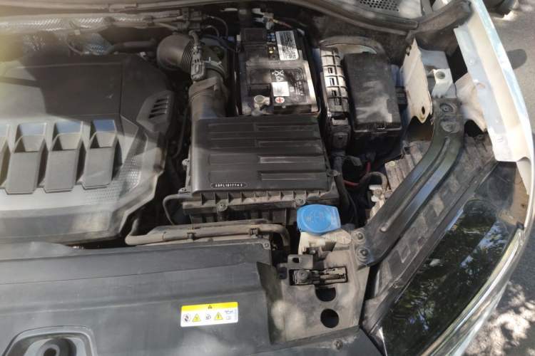 Used Volkswagen Tayron 2020 330TSI Two-Wheel Drive Luxury Connected Pro Edition Engine Bay Left