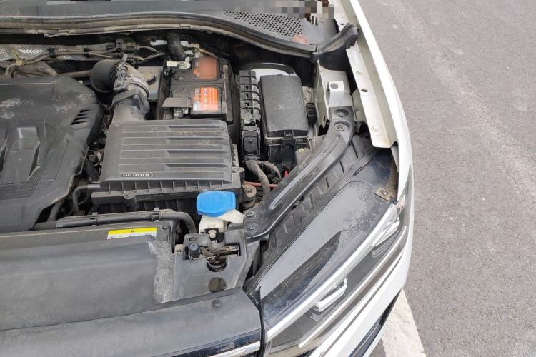 Used Volkswagen Tayron 2020 330TSI Two-Wheel Drive Luxury Smart Connectivity Version Engine Bay Left
