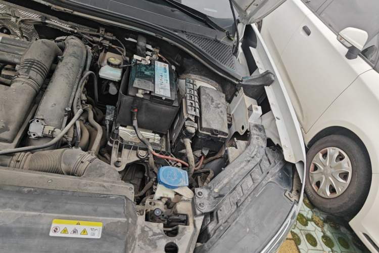 Used Volkswagen Tayron 2020 280TSI Two-Wheel Drive Luxury Connect Edition Engine Bay Left