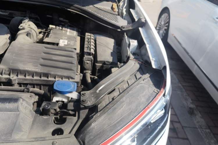 Used Volkswagen Tayron 2020 330TSI Two-Wheel Drive Luxury Smart Connectivity Version Engine Bay Left
