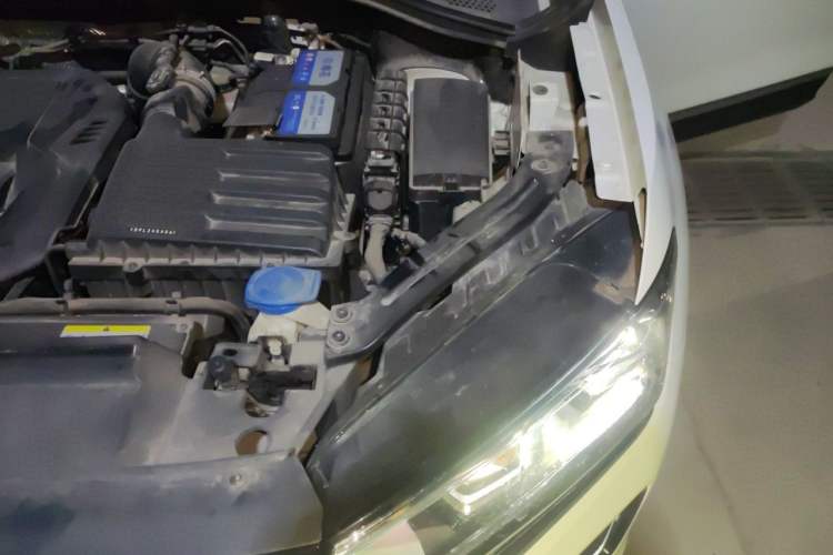 Used Volkswagen Tayron 2020 330TSI Two-Wheel Drive Luxury Smart Connectivity Version Engine Bay Left