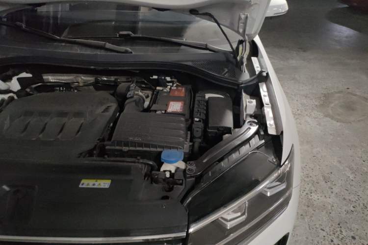 Used Volkswagen Tayron 2020 330TSI Two-Wheel Drive Luxury Smart Connectivity Version Engine Bay Left