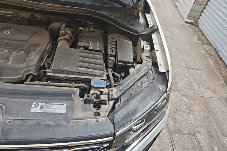 Used Volkswagen Tayron 2020 330TSI Two-Wheel Drive Luxury Smart Connectivity Version Engine Bay Left