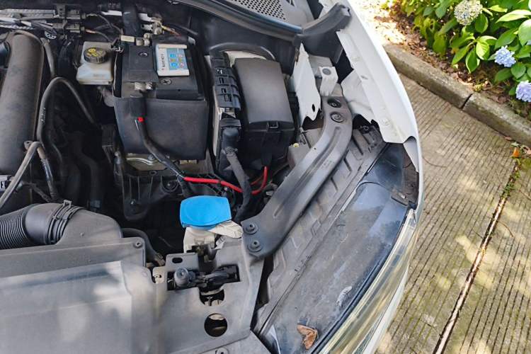 Used Volkswagen Tayron 2020 280TSI Two-Wheel Drive Luxury Connect Edition Engine Bay Left