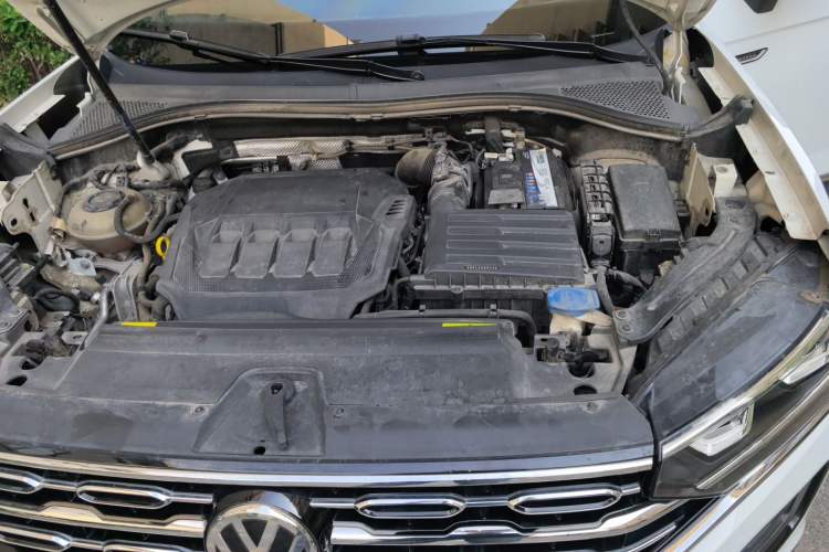 Used Volkswagen Tayron 2020 330TSI Two-Wheel Drive Luxury Connected Pro Edition Engine Bay Left