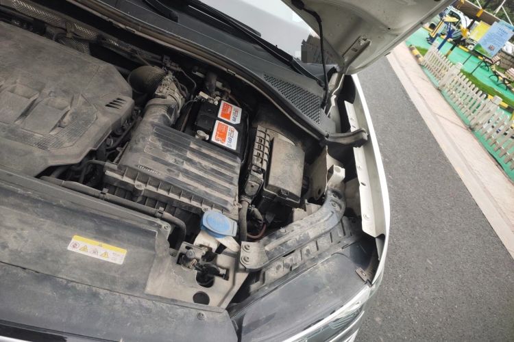 Used Volkswagen Tayron 2020 330TSI Two-Wheel Drive Luxury Smart Connectivity Version Engine Bay Left