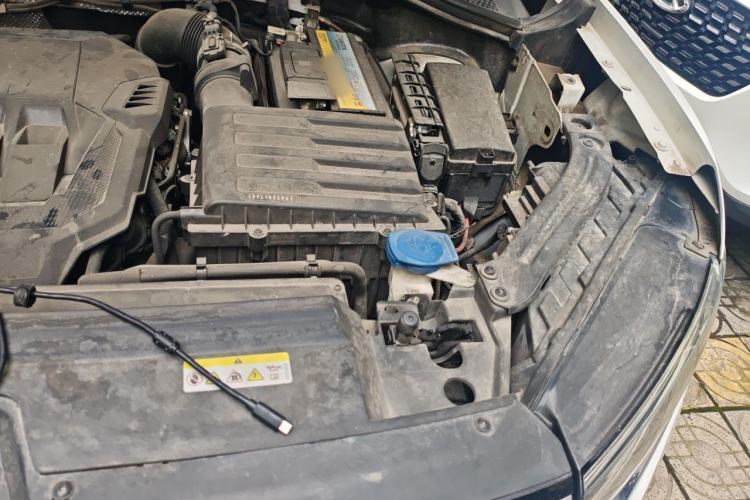Used Volkswagen Tayron 2020 330TSI Two-Wheel Drive Luxury Connected Pro Edition Engine Bay Left