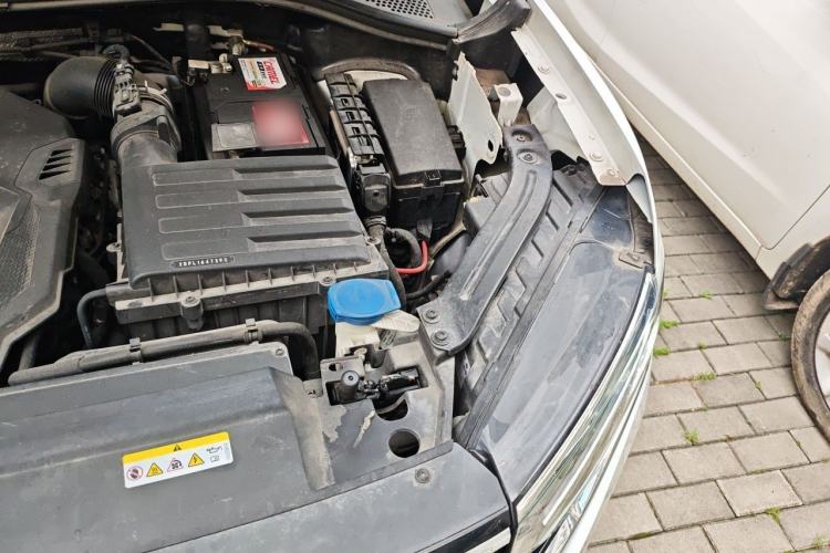 Used Volkswagen Tayron 2020 330TSI Two-Wheel Drive Luxury Smart Connectivity Version Engine Bay Left