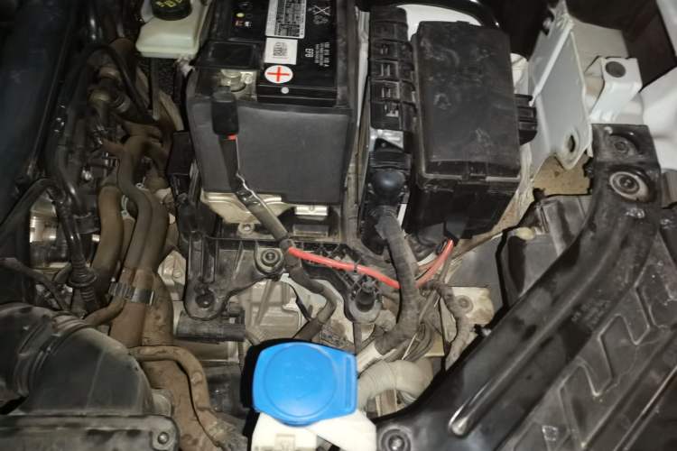 Used Volkswagen Tayron 2020 280TSI Two-Wheel Drive Luxury Connect Edition Engine Bay Left