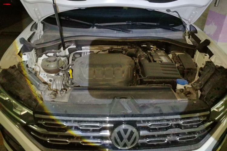 Used Volkswagen Tayron 2020 330TSI Two-Wheel Drive Luxury Smart Connectivity Version Engine Bay