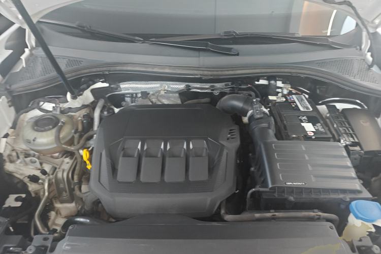 Used Volkswagen Tayron 2020 330TSI Two-Wheel Drive Luxury Smart Connectivity Version Engine Bay