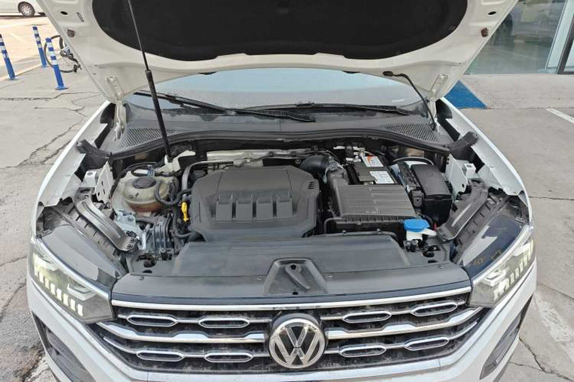 Used Volkswagen Tayron 2020 330TSI Two-Wheel Drive Luxury Smart Connectivity Version Engine Bay