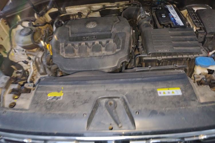 Used Volkswagen Tayron 2020 330TSI Two-Wheel Drive Luxury Smart Connectivity Version Engine Bay