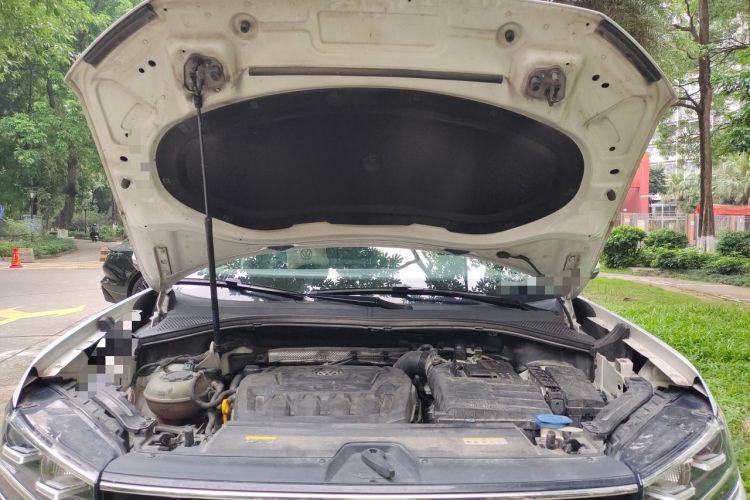 Used Volkswagen Tayron 2020 330TSI Two-Wheel Drive Luxury Smart Connectivity Version Engine Bay