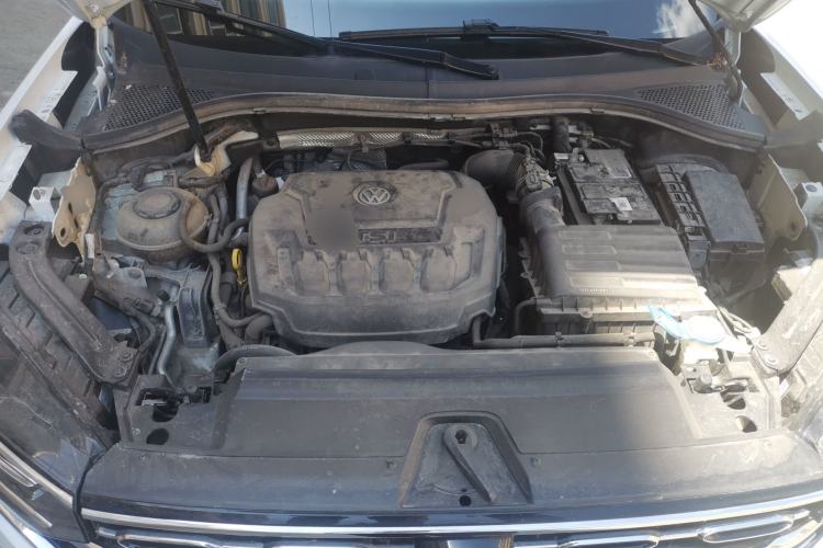 Used Volkswagen Tayron 2020 330TSI Two-Wheel Drive Luxury Smart Connectivity Version Engine Bay