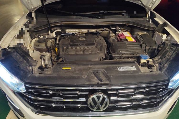 Used Volkswagen Tayron 2020 330TSI Two-Wheel Drive Luxury Smart Connectivity Version Engine Bay