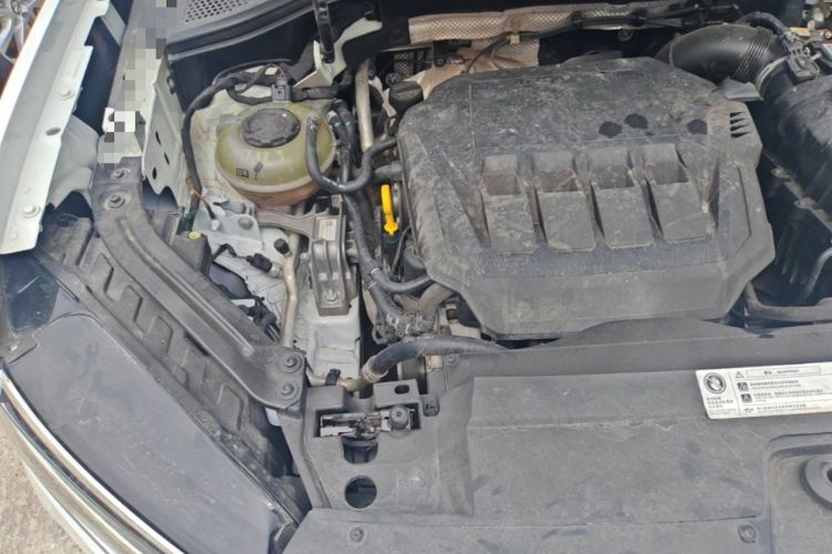 Used Volkswagen Tayron 2020 330TSI Two-Wheel Drive Luxury Smart Connectivity Version Engine Bay Right