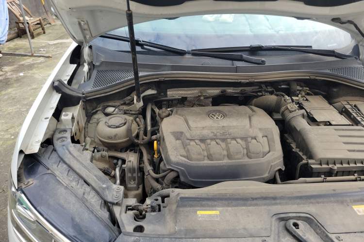Used Volkswagen Tayron 2020 330TSI Two-Wheel Drive Luxury Smart Connectivity Version Engine Bay Right