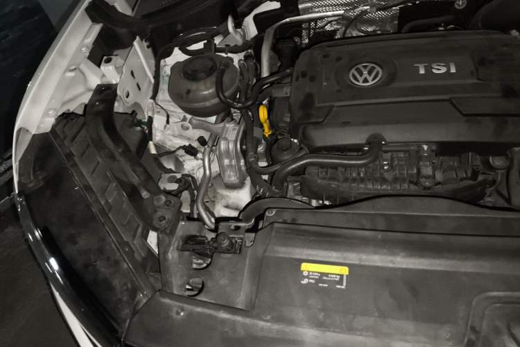 Used Volkswagen Tayron 2020 380TSI All-Wheel Drive R-Line Connected Version Engine Bay Right