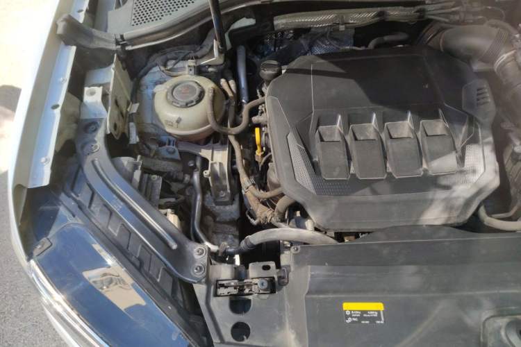 Used Volkswagen Tayron 2020 330TSI Two-Wheel Drive Luxury Connected Pro Edition Engine Bay Right