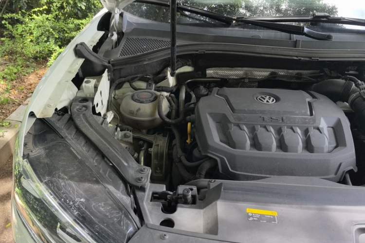 Used Volkswagen Tayron 2020 330TSI Two-Wheel Drive Luxury Smart Connectivity Version Engine Bay Right
