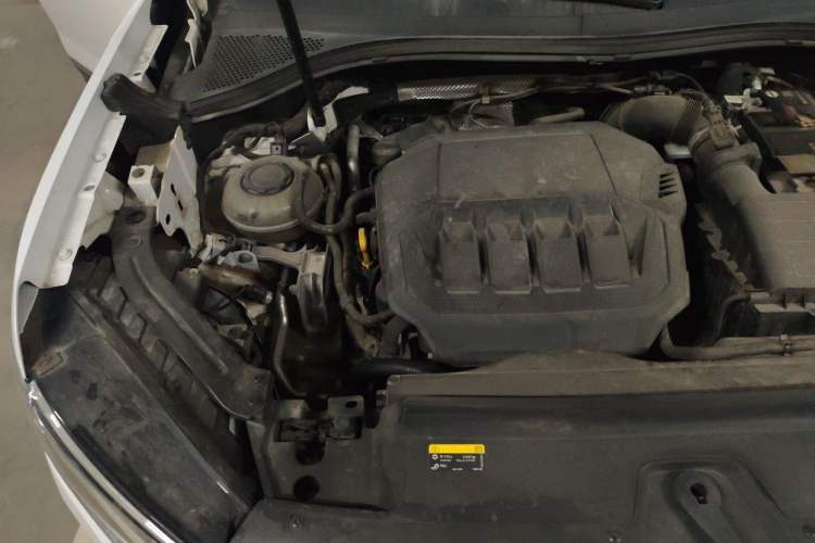Used Volkswagen Tayron 2020 330TSI Two-Wheel Drive Luxury Connected Pro Edition Engine Bay Right