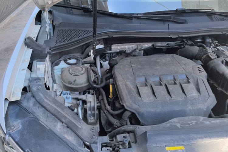 Used Volkswagen Tayron 2020 330TSI Two-Wheel Drive Luxury Smart Connectivity Version Engine Bay Right