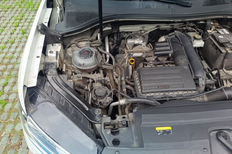 Used Volkswagen Tayron 2020 280TSI Two-Wheel Drive Luxury Connect Edition Engine Bay Right