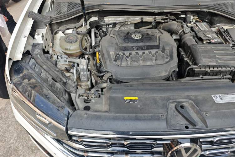Used Volkswagen Tayron 2020 330TSI Two-Wheel Drive Luxury Smart Connectivity Version Engine Bay Right