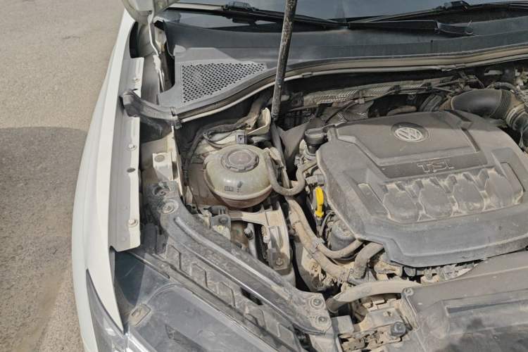 Used Volkswagen Tayron 2020 330TSI Two-Wheel Drive Luxury Smart Connectivity Version Engine Bay Right