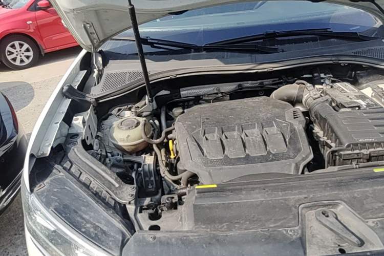 Used Volkswagen Tayron 2020 330TSI Two-Wheel Drive Luxury Smart Connectivity Version Engine Bay Right