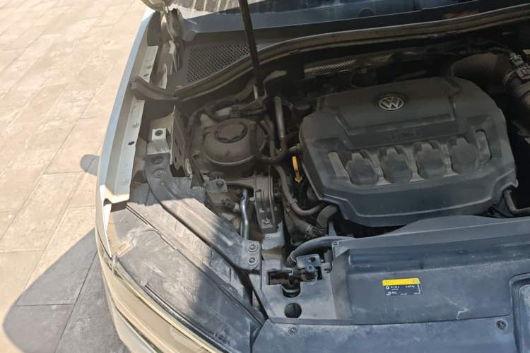 Used Volkswagen Tayron 2020 330TSI Two-Wheel Drive Luxury Smart Connectivity Version Engine Bay Right