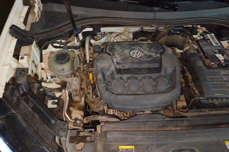 Used Volkswagen Tayron 2020 330TSI Two-Wheel Drive Luxury Smart Connectivity Version Engine Bay Right