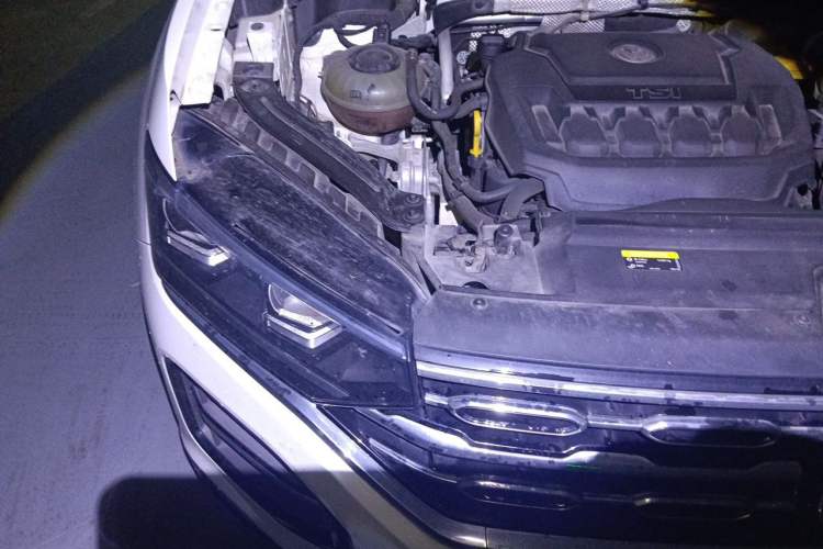 Used Volkswagen Tayron 2020 330TSI Two-Wheel Drive Luxury Smart Connectivity Version Engine Bay Right
